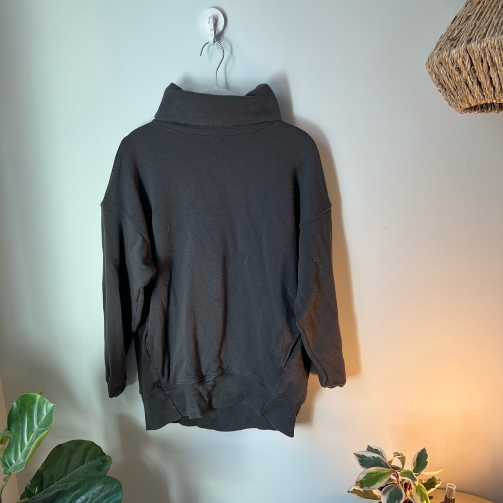 Grey oversized Aerie pull over size xs.